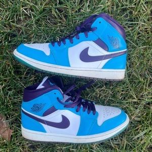 Air Jordan 1 Mid 'Hornets' Men’s Size 8